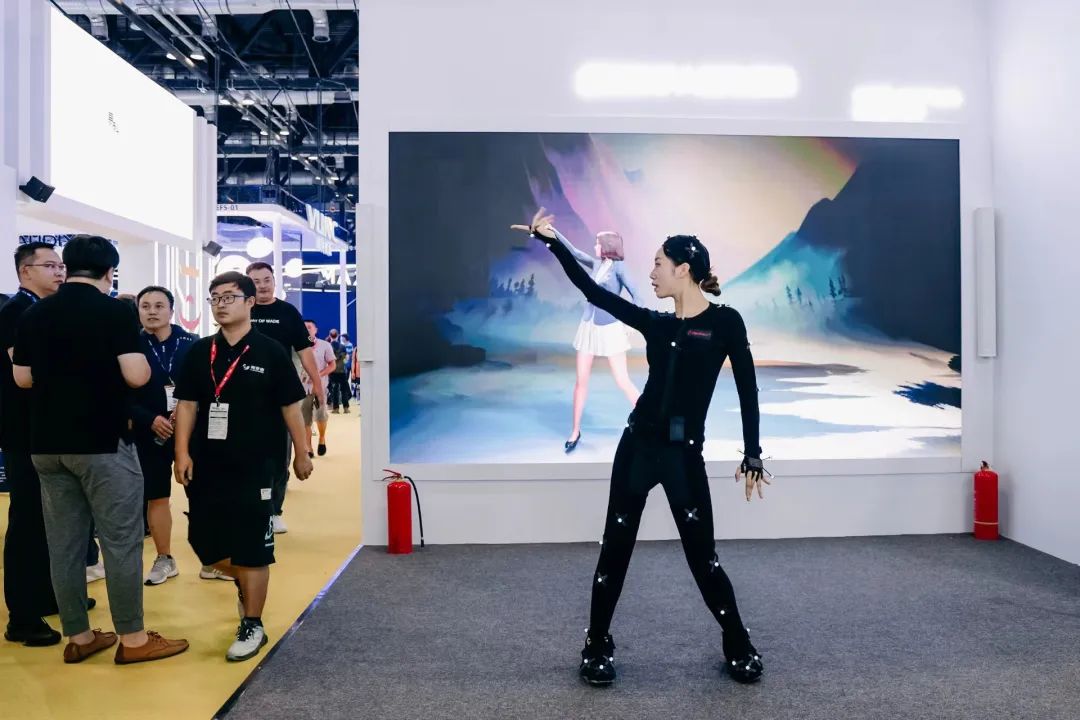 “AI+智能显示”引领未来 德赢VWIN新品InfoComm展大放异彩