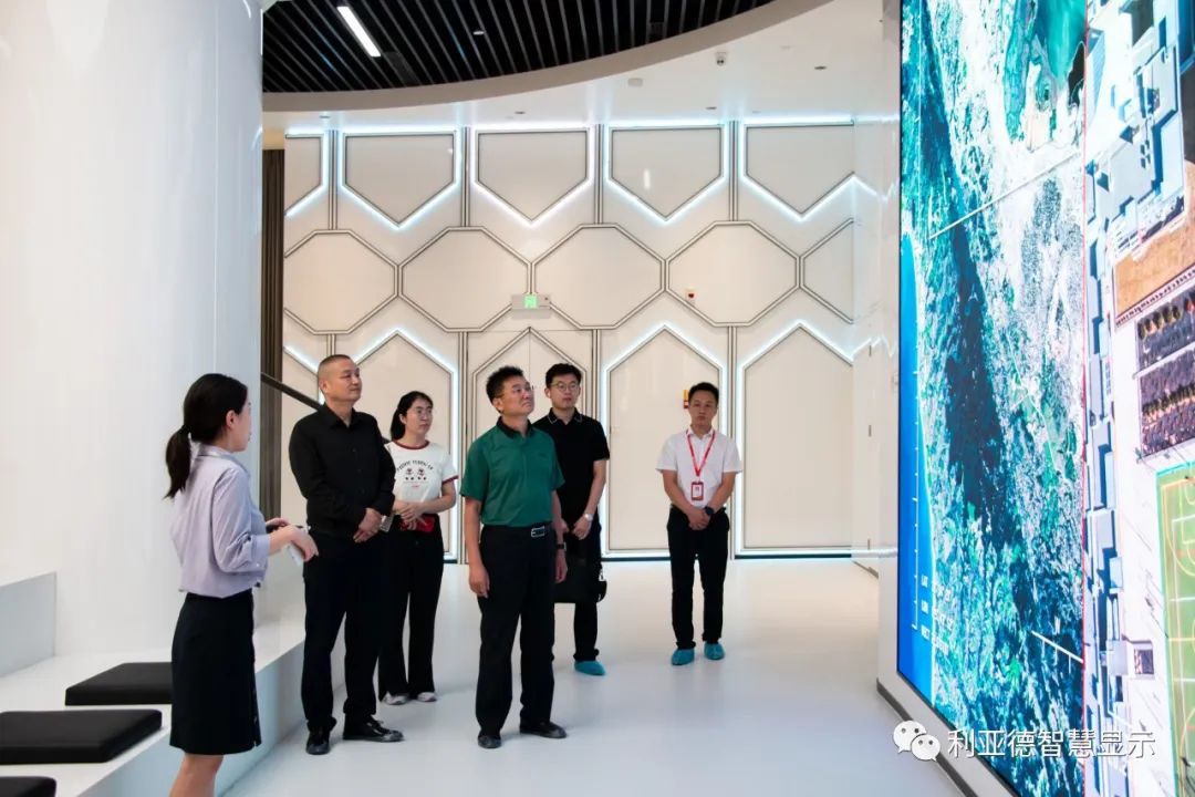 安徽省科技馆馆长方波一行莅临德赢VWIN南方总部旅行调研