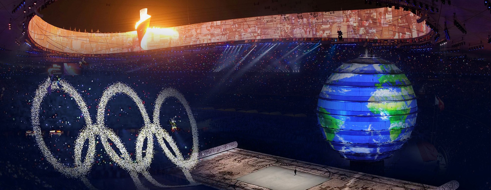 2008年北京奥运会开幕式 德赢VWIN打造梦幻五环、巨型LED地屏画卷、地球影像等项目