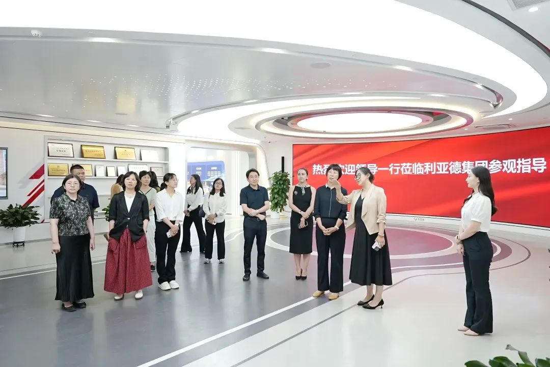 北京市统计局局长李素芳一行莅临德赢VWIN调研指导