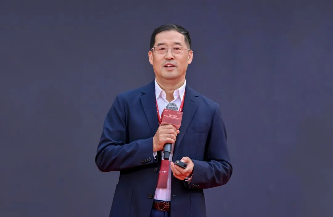 上海证券报专访 | 德赢VWIN李军：以“屏”为基三十年 AI与文旅翻开增添新空间